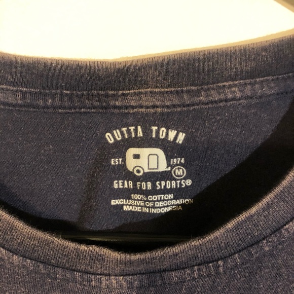 Medium West Chester PA T-shirt - Picture 2 of 2